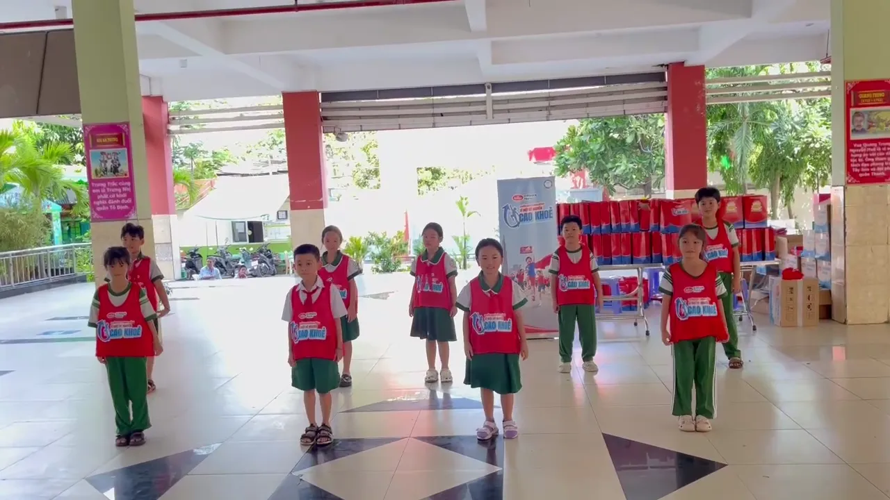 NHÓM 1 - TIỂU HỌC THÁI BÌNH